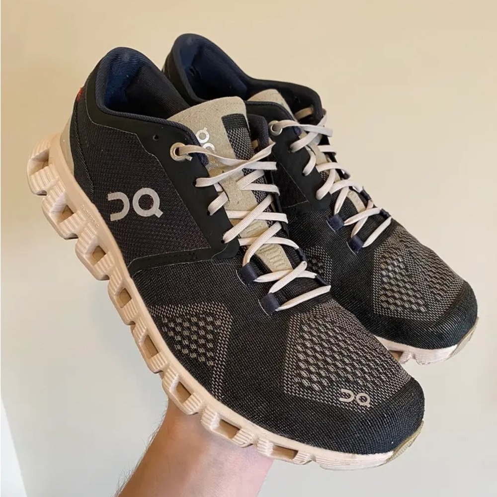 SSENSE Helion Cloudtec Athletic Running Shoes Cloud Flow